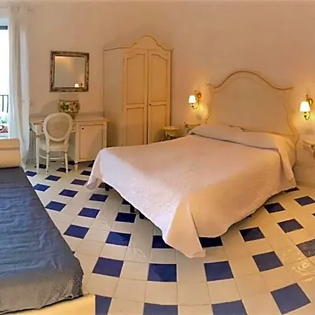 Maria Luisa Hotel 2*
