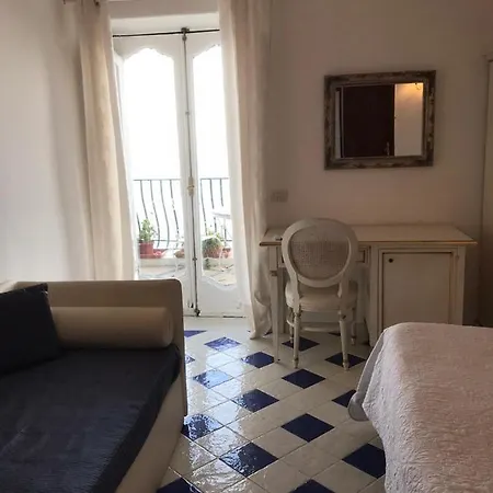 Maria Luisa Hotel 2*